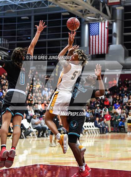 Thumbnail 2 in Sheldon vs. Bishop O'Dowd (CIF NorCal Regional Open Division Final) photogallery.