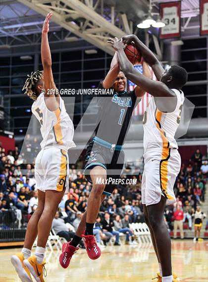 Thumbnail 2 in Sheldon vs. Bishop O'Dowd (CIF NorCal Regional Open Division Final) photogallery.