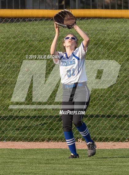 Thumbnail 3 in Lawrence North @ Indianapolis Bishop Chatard photogallery.