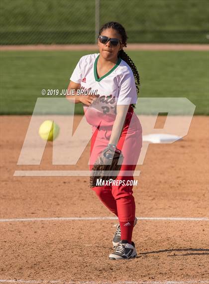 Thumbnail 3 in Lawrence North @ Indianapolis Bishop Chatard photogallery.