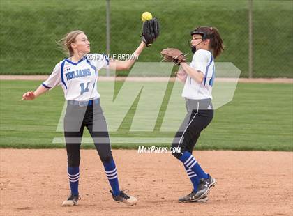 Thumbnail 2 in Lawrence North @ Indianapolis Bishop Chatard photogallery.