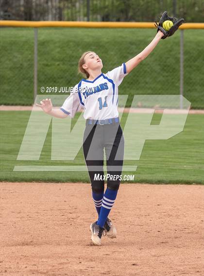 Thumbnail 3 in Lawrence North @ Indianapolis Bishop Chatard photogallery.
