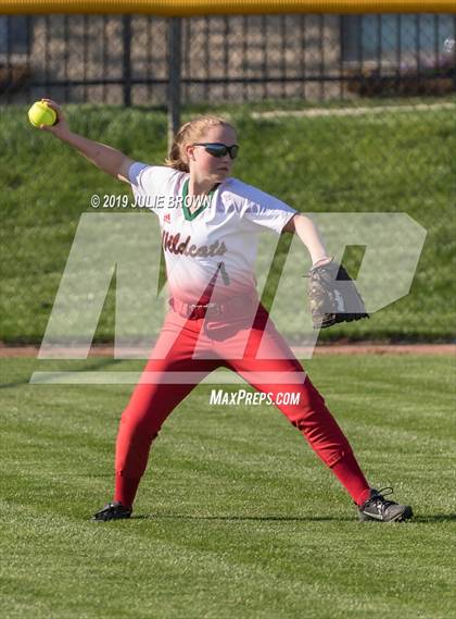 Thumbnail 2 in Lawrence North @ Indianapolis Bishop Chatard photogallery.