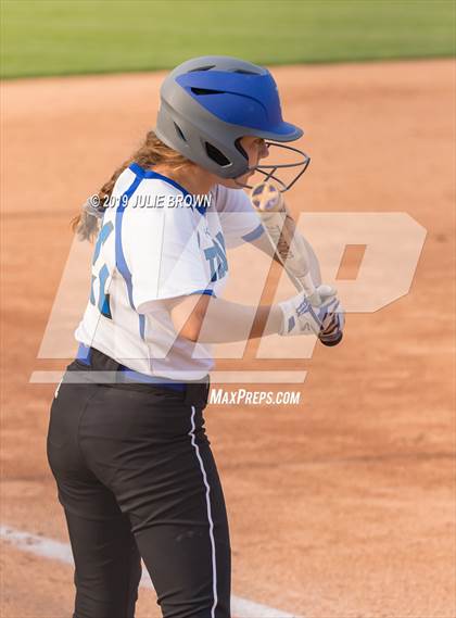 Thumbnail 3 in Lawrence North @ Indianapolis Bishop Chatard photogallery.