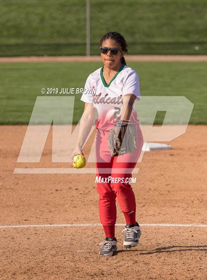 Thumbnail 2 in Lawrence North @ Indianapolis Bishop Chatard photogallery.