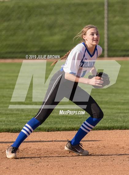 Thumbnail 3 in Lawrence North @ Indianapolis Bishop Chatard photogallery.