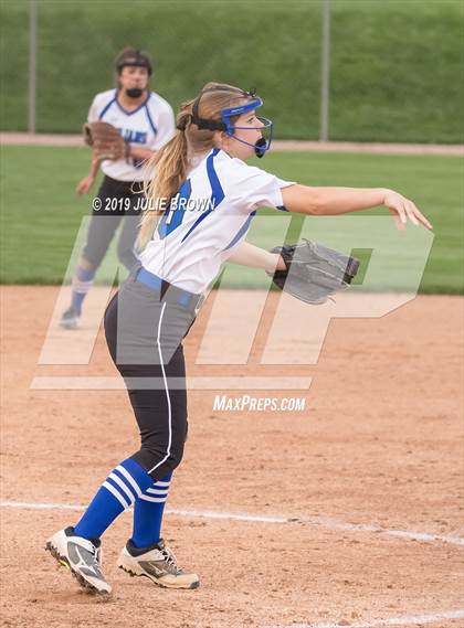 Thumbnail 2 in Lawrence North @ Indianapolis Bishop Chatard photogallery.