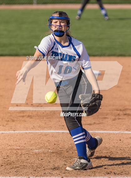 Thumbnail 3 in Lawrence North @ Indianapolis Bishop Chatard photogallery.