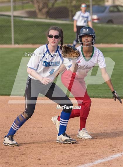 Thumbnail 2 in Lawrence North @ Indianapolis Bishop Chatard photogallery.