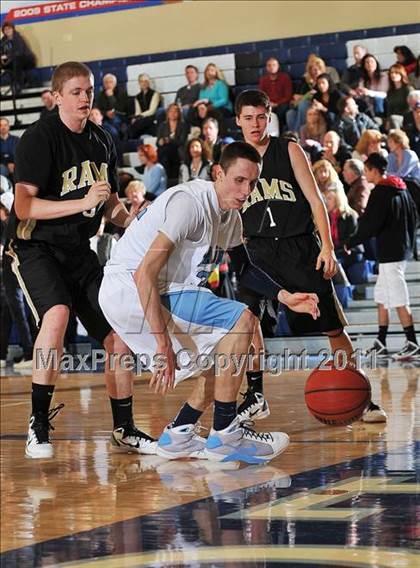 Thumbnail 2 in Green Mountain vs. Valor Christian (4A JeffCo Tournament) photogallery.