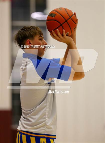 Thumbnail 1 in Brookeland vs. Perrin-Whitt (UIL Basketball 1A D1 Regional Final) photogallery.