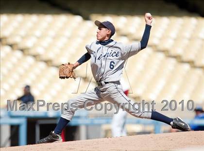 Thumbnail 3 in Venice vs. Westchester (CIF LACS D2 Final) photogallery.