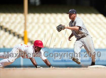 Thumbnail 3 in Venice vs. Westchester (CIF LACS D2 Final) photogallery.