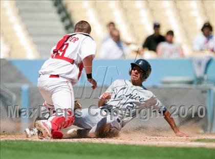 Thumbnail 2 in Venice vs. Westchester (CIF LACS D2 Final) photogallery.