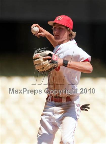 Thumbnail 2 in Venice vs. Westchester (CIF LACS D2 Final) photogallery.
