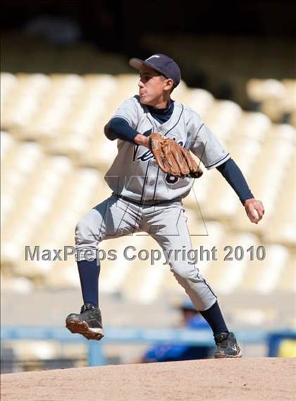 Thumbnail 2 in Venice vs. Westchester (CIF LACS D2 Final) photogallery.