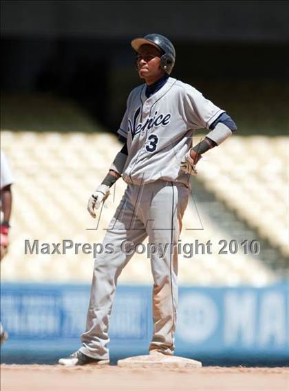 Thumbnail 3 in Venice vs. Westchester (CIF LACS D2 Final) photogallery.