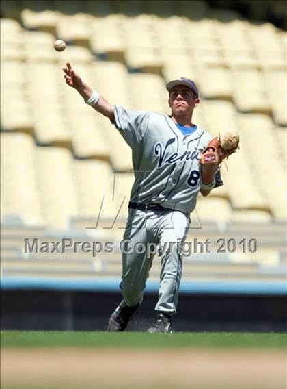 Thumbnail 1 in Venice vs. Westchester (CIF LACS D2 Final) photogallery.