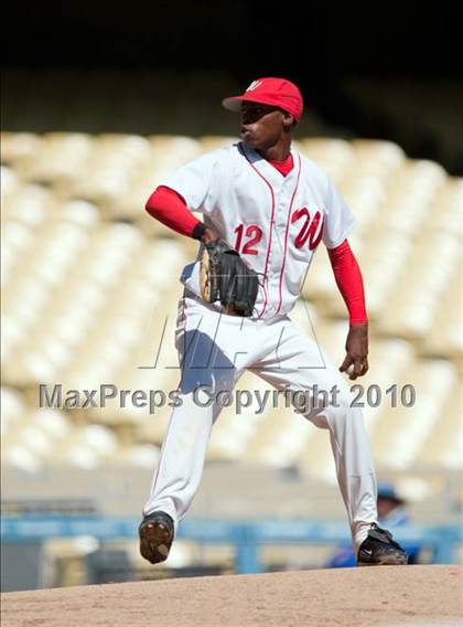 Thumbnail 1 in Venice vs. Westchester (CIF LACS D2 Final) photogallery.