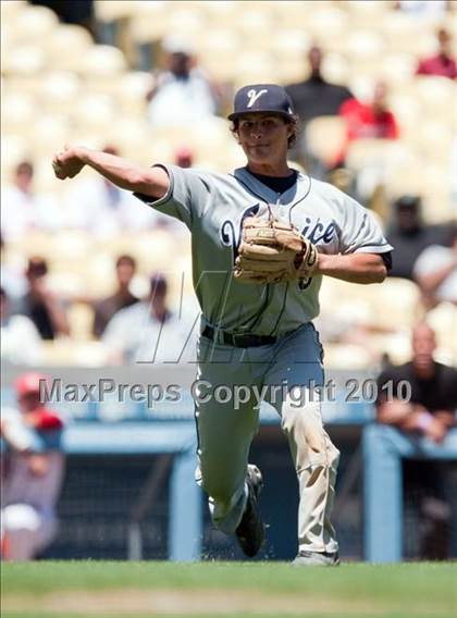 Thumbnail 2 in Venice vs. Westchester (CIF LACS D2 Final) photogallery.