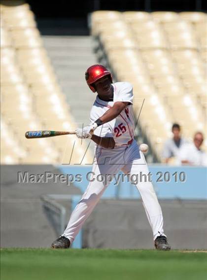 Thumbnail 2 in Venice vs. Westchester (CIF LACS D2 Final) photogallery.