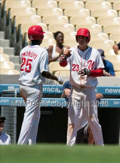 Thumbnail 1 in Venice vs. Westchester (CIF LACS D2 Final) photogallery.