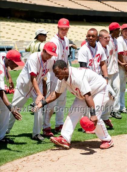 Thumbnail 1 in Venice vs. Westchester (CIF LACS D2 Final) photogallery.