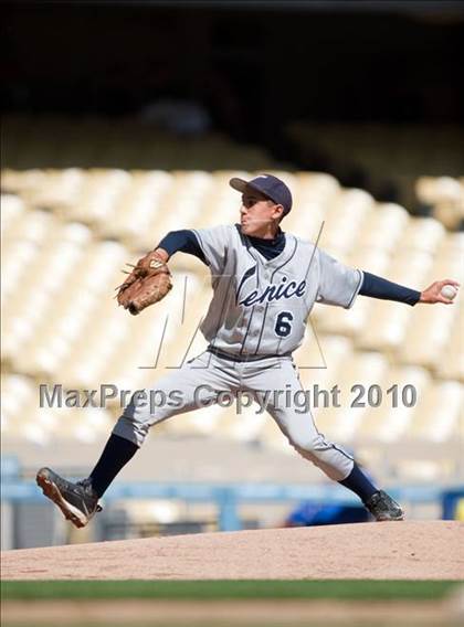 Thumbnail 3 in Venice vs. Westchester (CIF LACS D2 Final) photogallery.