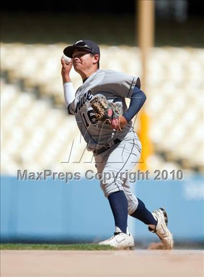 Thumbnail 2 in Venice vs. Westchester (CIF LACS D2 Final) photogallery.