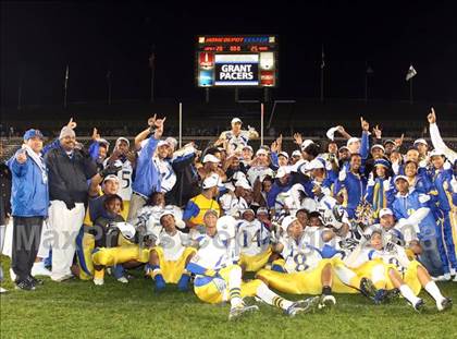 Thumbnail 2 in Grant vs. Poly (CIF State Open Bowl Final) photogallery.