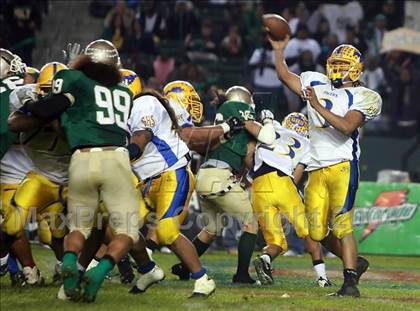 Thumbnail 1 in Grant vs. Poly (CIF State Open Bowl Final) photogallery.