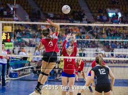 Thumbnail 2 in La Veta vs. Springfield (CHSAA 1A Playoff) photogallery.