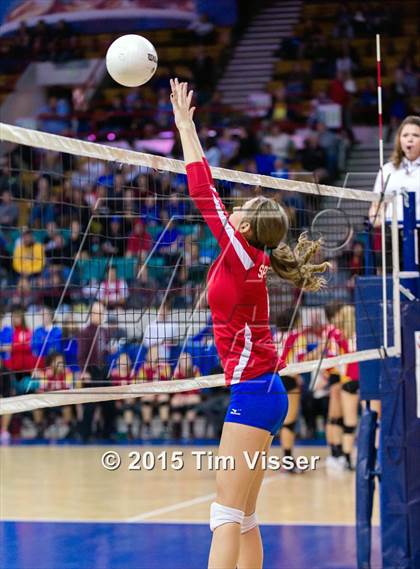 Thumbnail 2 in La Veta vs. Springfield (CHSAA 1A Playoff) photogallery.