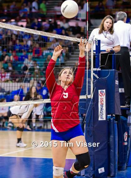 Thumbnail 3 in La Veta vs. Springfield (CHSAA 1A Playoff) photogallery.
