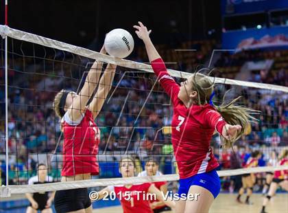 Thumbnail 3 in La Veta vs. Springfield (CHSAA 1A Playoff) photogallery.