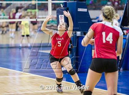 Thumbnail 3 in La Veta vs. Springfield (CHSAA 1A Playoff) photogallery.