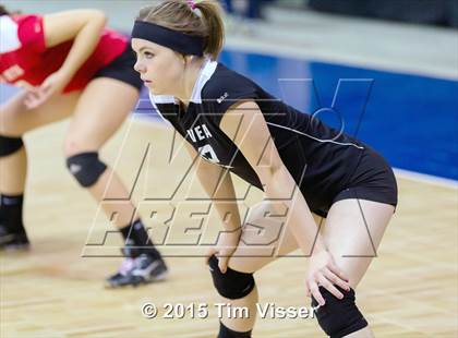Thumbnail 3 in La Veta vs. Springfield (CHSAA 1A Playoff) photogallery.