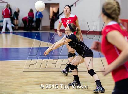 Thumbnail 2 in La Veta vs. Springfield (CHSAA 1A Playoff) photogallery.