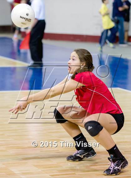 Thumbnail 3 in La Veta vs. Springfield (CHSAA 1A Playoff) photogallery.