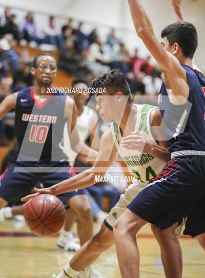 Thumbnail 3 in Tulare Western vs. Kingsburg (Poly Wilhelmsen Tournament) photogallery.