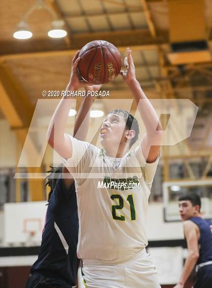 Thumbnail 1 in Tulare Western vs. Kingsburg (Poly Wilhelmsen Tournament) photogallery.