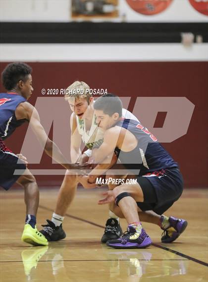 Thumbnail 3 in Tulare Western vs. Kingsburg (Poly Wilhelmsen Tournament) photogallery.