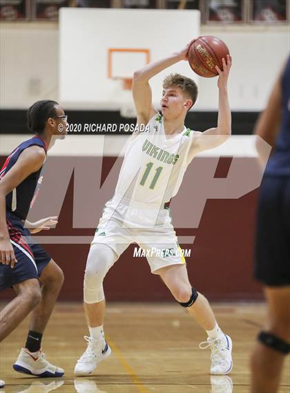 Thumbnail 1 in Tulare Western vs. Kingsburg (Poly Wilhelmsen Tournament) photogallery.