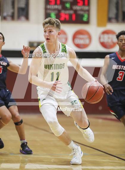 Thumbnail 2 in Tulare Western vs. Kingsburg (Poly Wilhelmsen Tournament) photogallery.