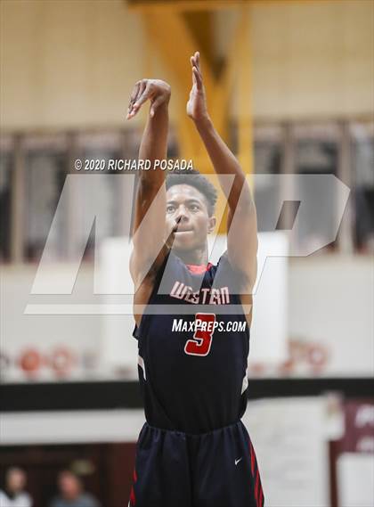 Thumbnail 3 in Tulare Western vs. Kingsburg (Poly Wilhelmsen Tournament) photogallery.