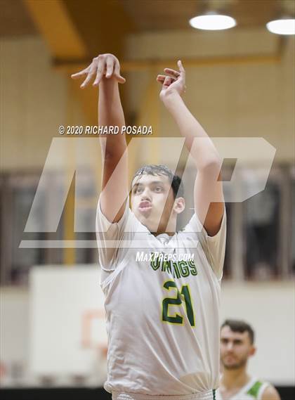 Thumbnail 1 in Tulare Western vs. Kingsburg (Poly Wilhelmsen Tournament) photogallery.