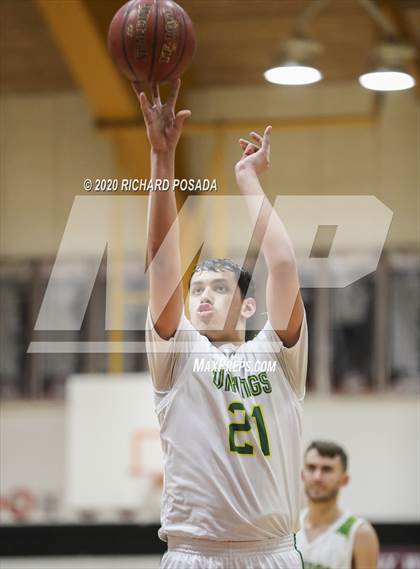 Thumbnail 3 in Tulare Western vs. Kingsburg (Poly Wilhelmsen Tournament) photogallery.