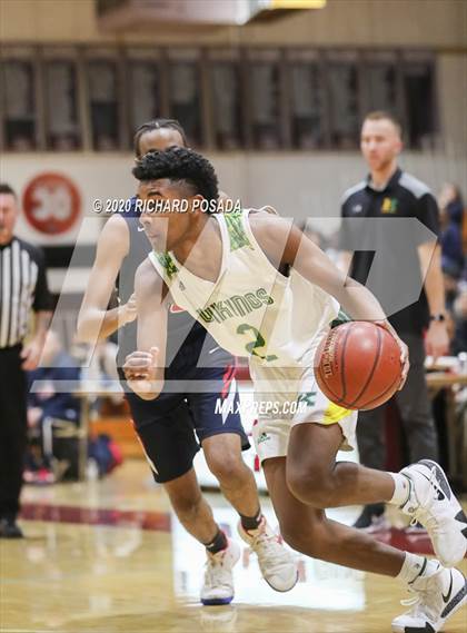 Thumbnail 1 in Tulare Western vs. Kingsburg (Poly Wilhelmsen Tournament) photogallery.