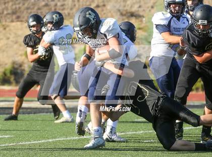 Thumbnail 3 in Oak Park vs Mission Prep photogallery.