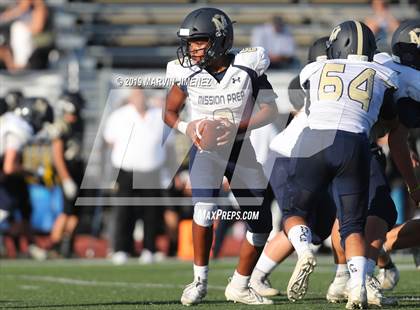 Thumbnail 2 in Oak Park vs Mission Prep photogallery.